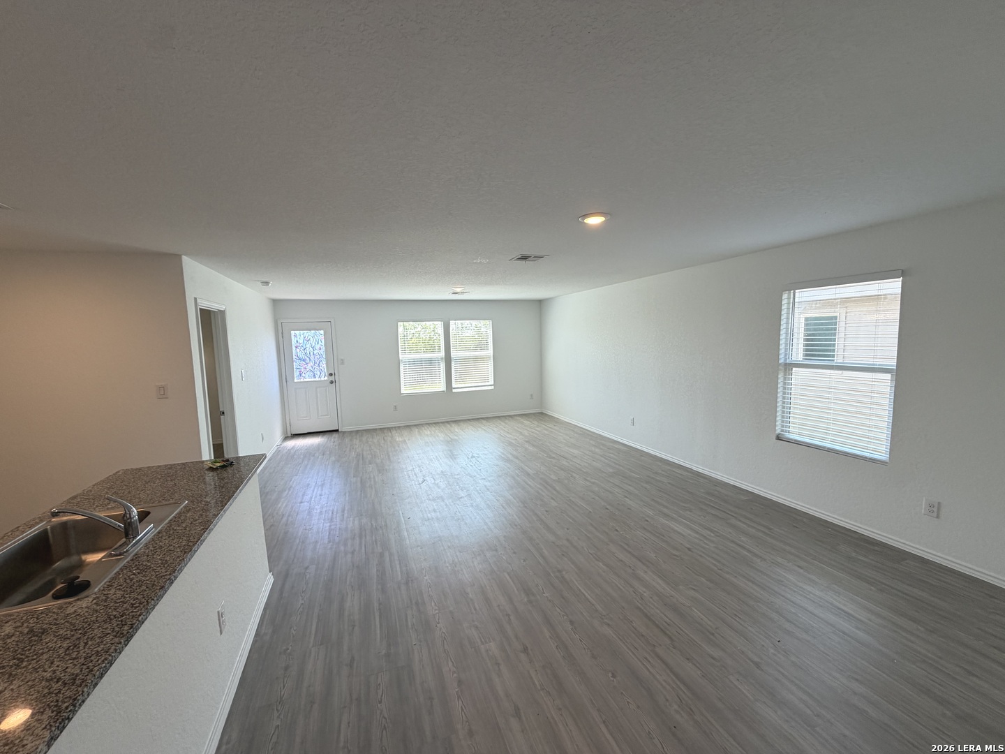 5818 Seaside Manor Converse TX 78109