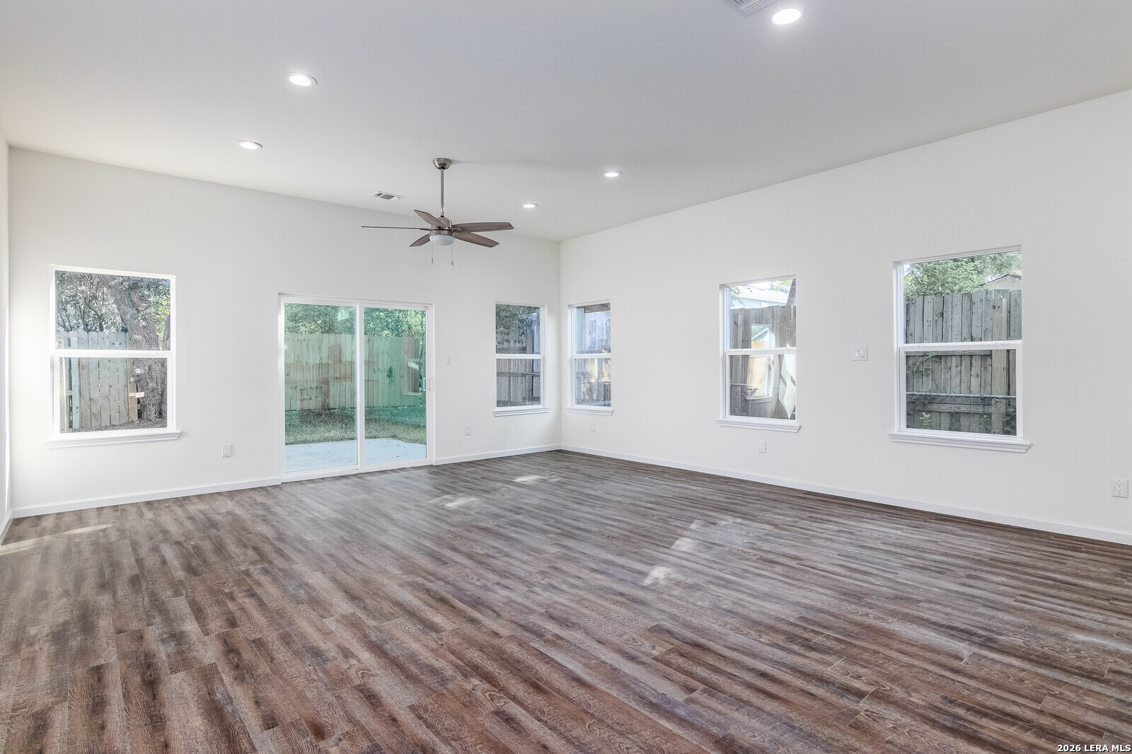 1618 Dakota San Antonio TX 78203