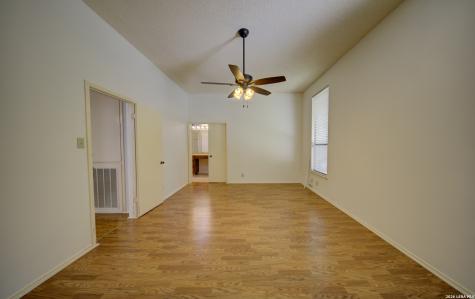 7631 Spanish Wood San Antonio TX 78249