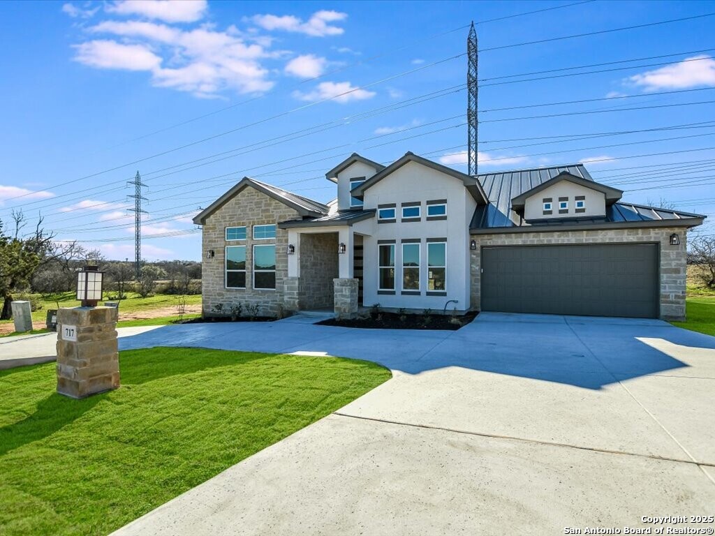 717 Indian Paint Horseshoe Bay TX 78657