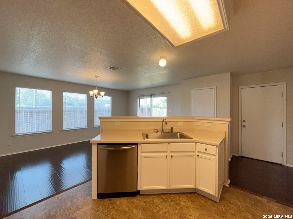 3 Bedford Bay San Antonio TX 78239