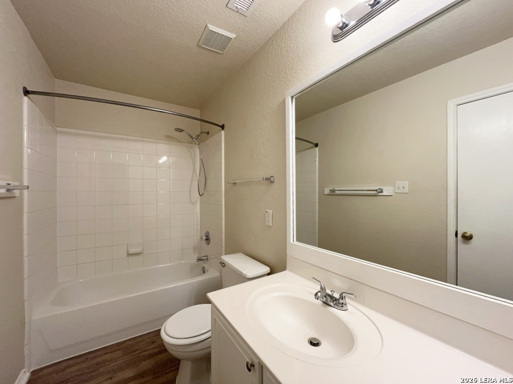3 Bedford Bay San Antonio TX 78239