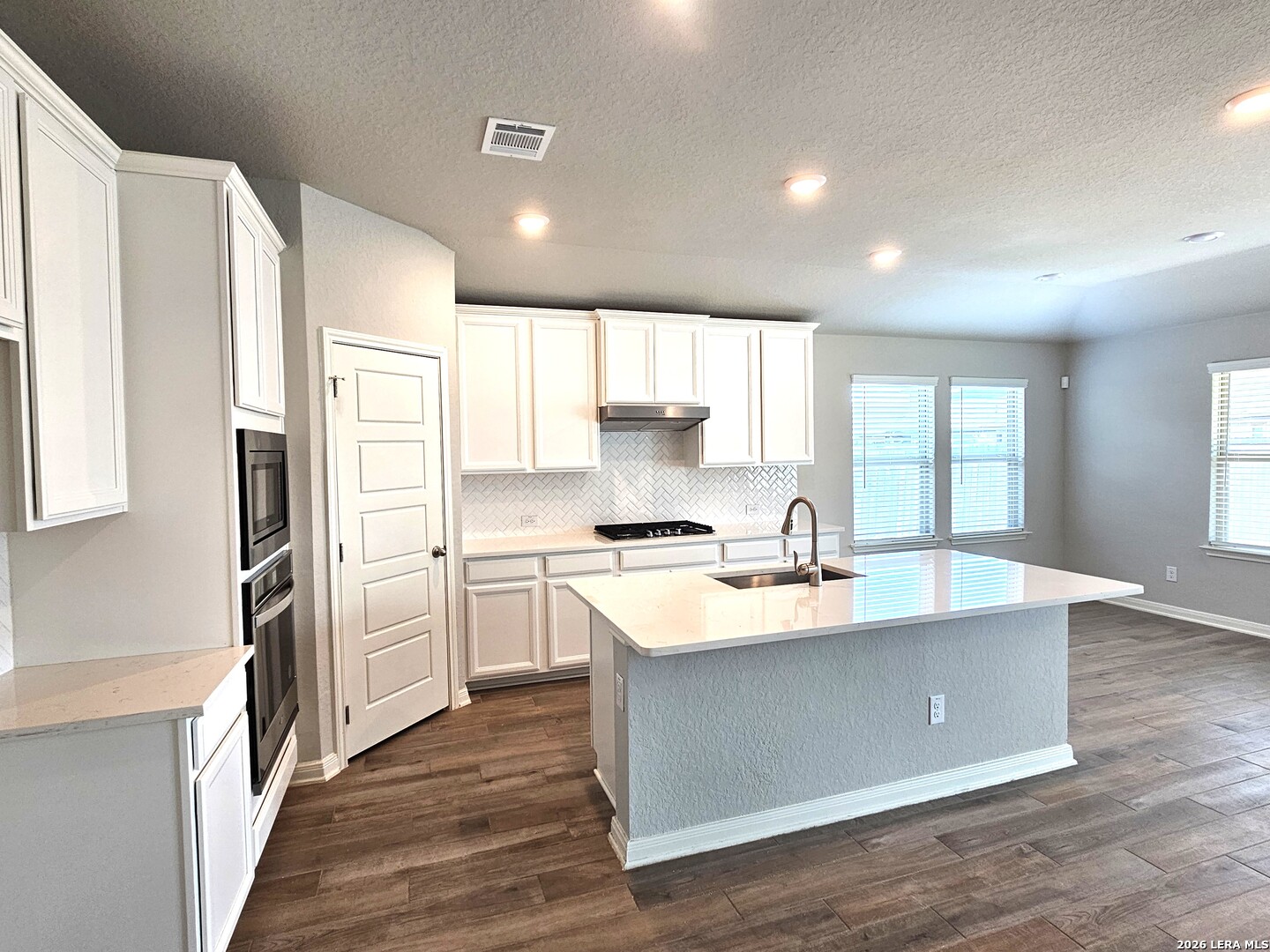 17027 Barker Path San Antonio TX 78247