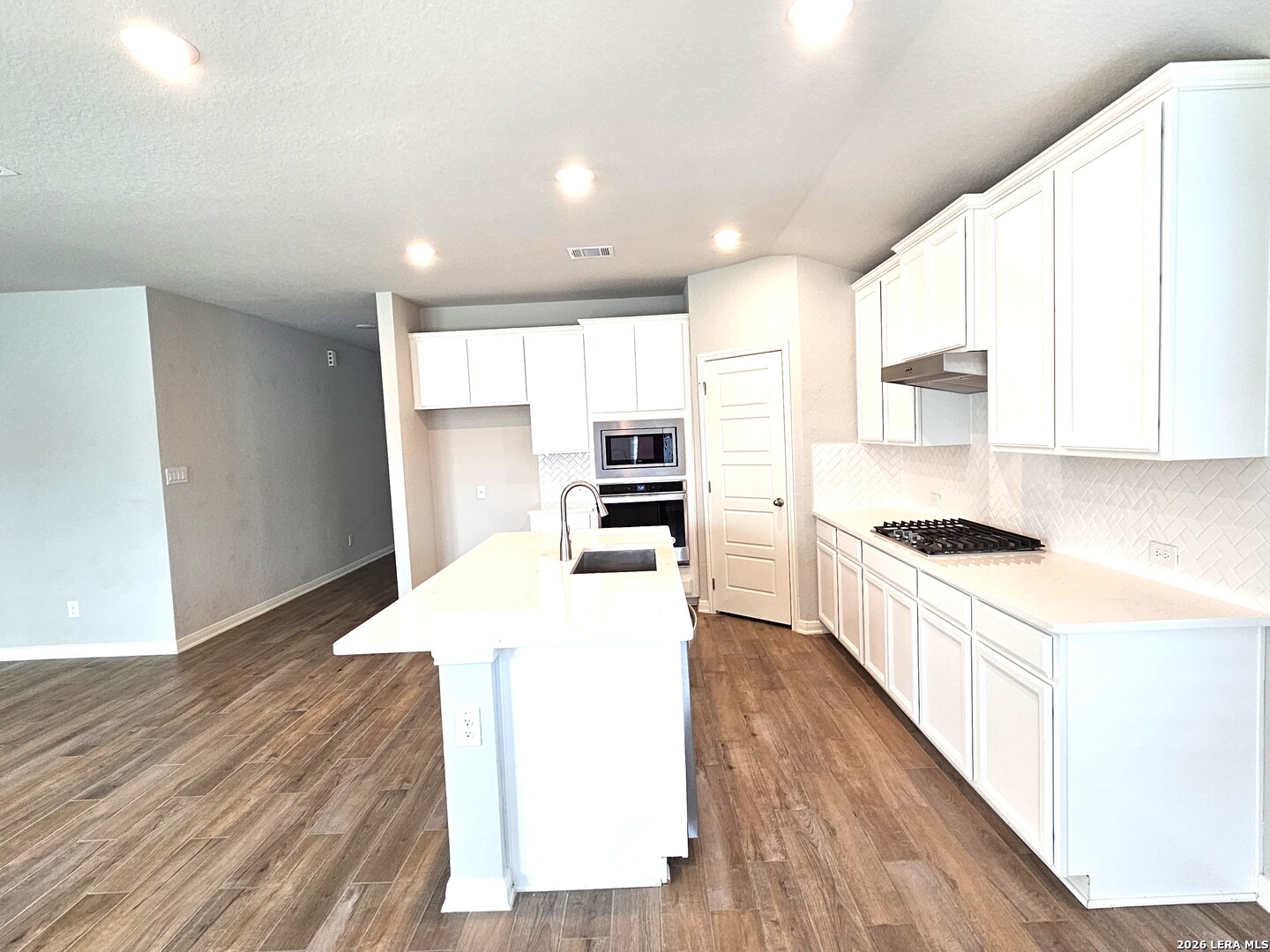 17027 Barker Path San Antonio TX 78247