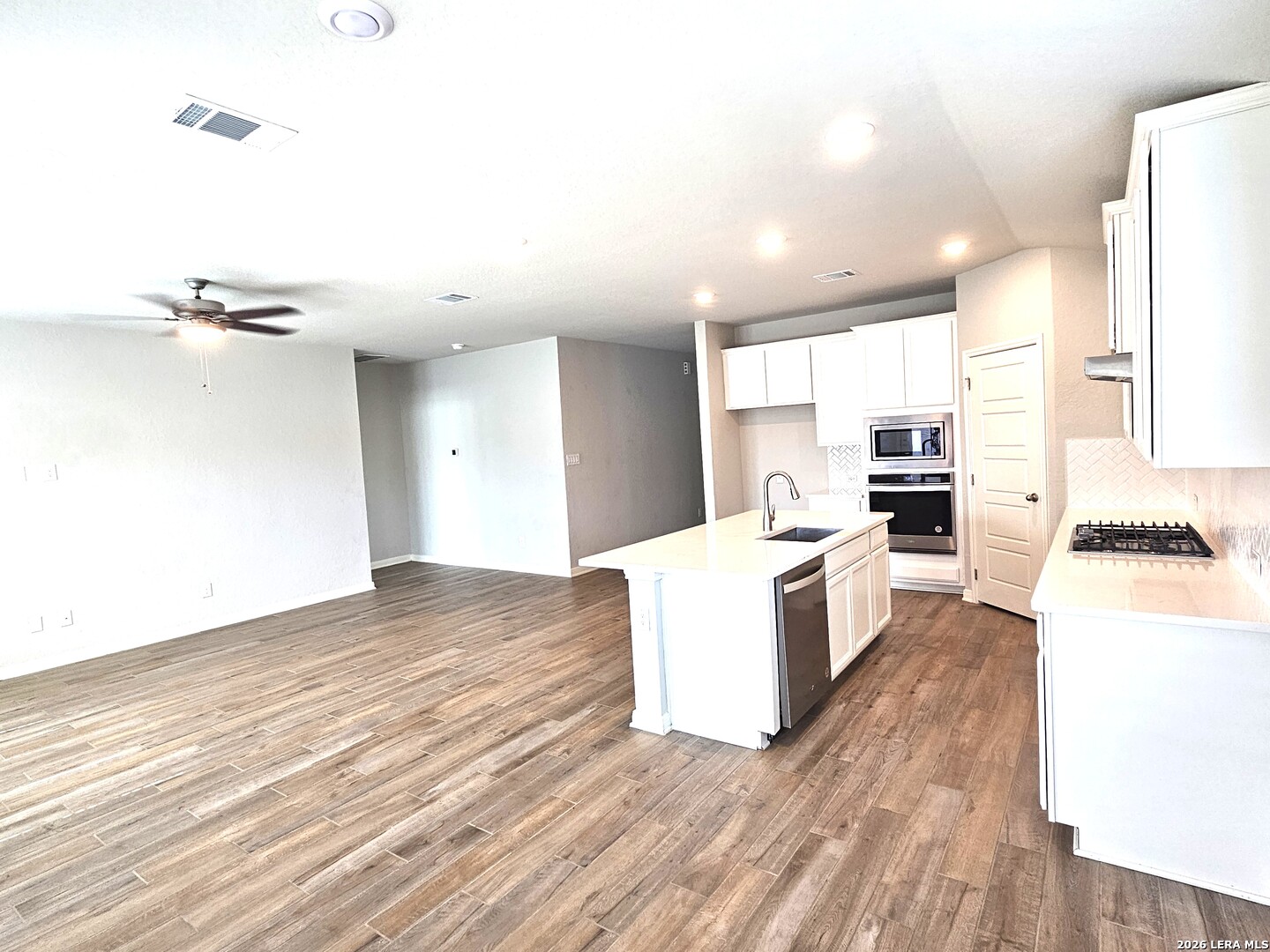 17027 Barker Path San Antonio TX 78247