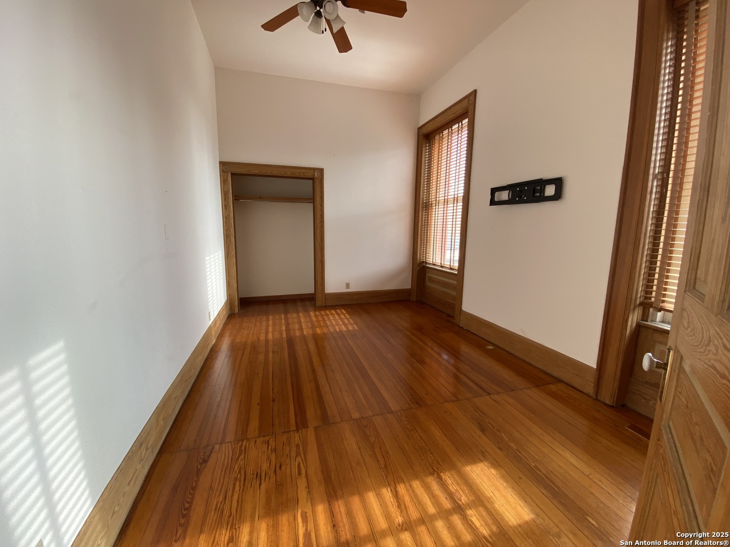 235 E Commerce San Antonio TX 78205