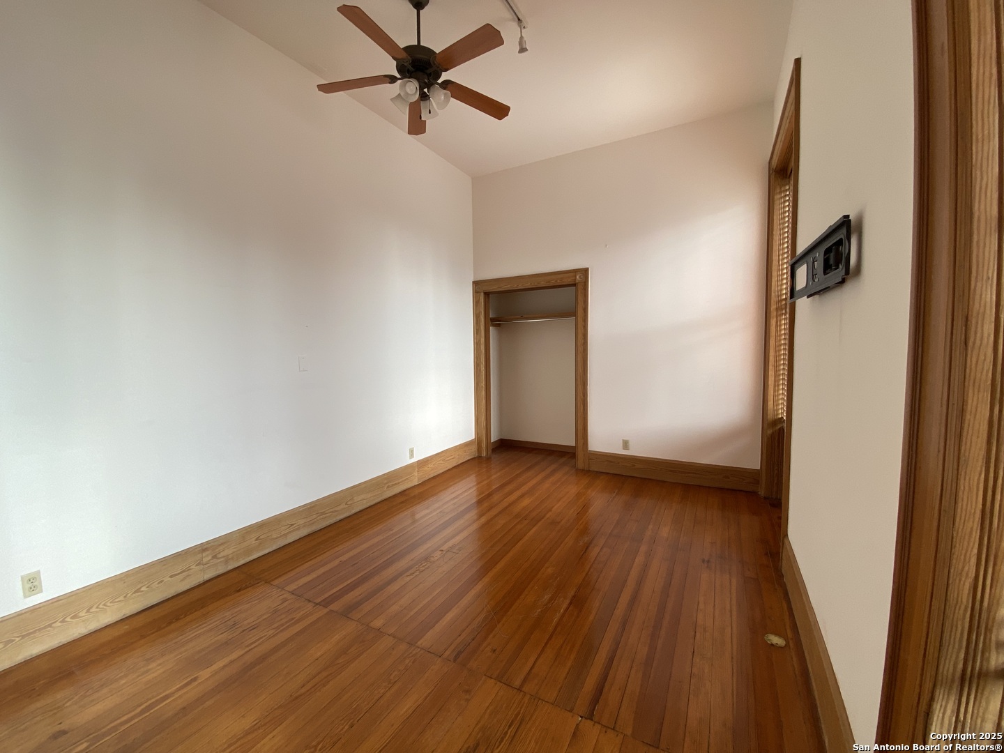 235 E Commerce San Antonio TX 78205