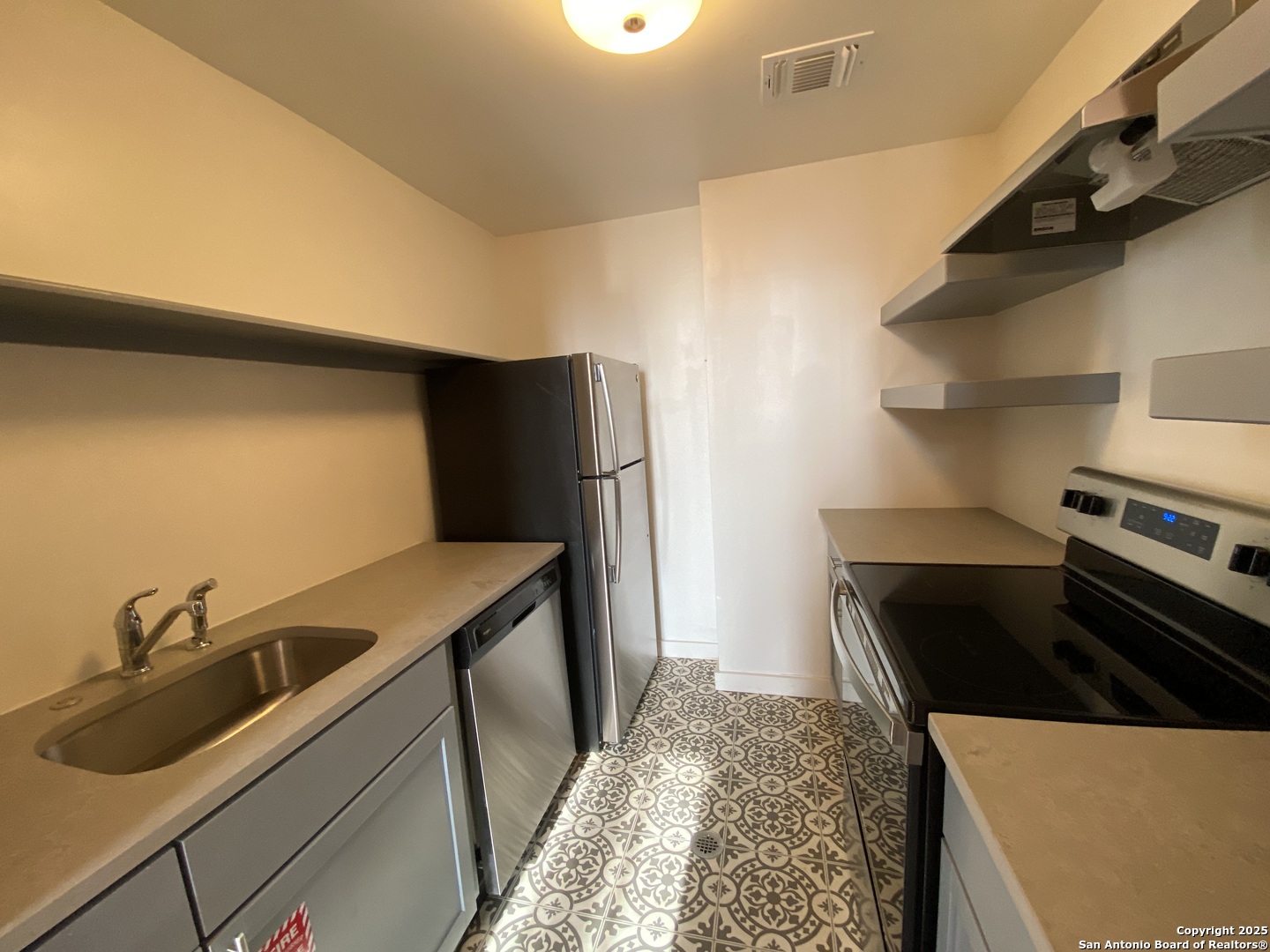 235 E Commerce San Antonio TX 78205