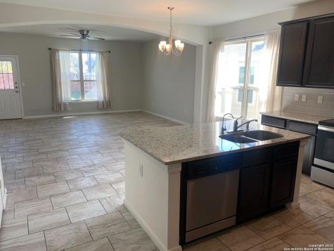 6814 Hibiscus Falls San Antonio TX 78218