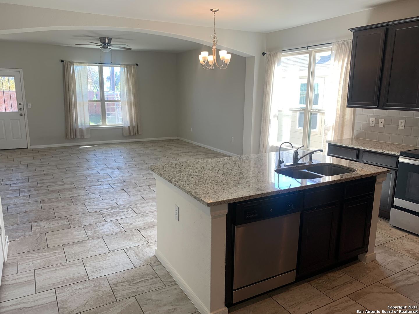 6814 Hibiscus Falls San Antonio TX 78218