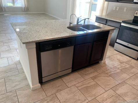 6814 Hibiscus Falls San Antonio TX 78218