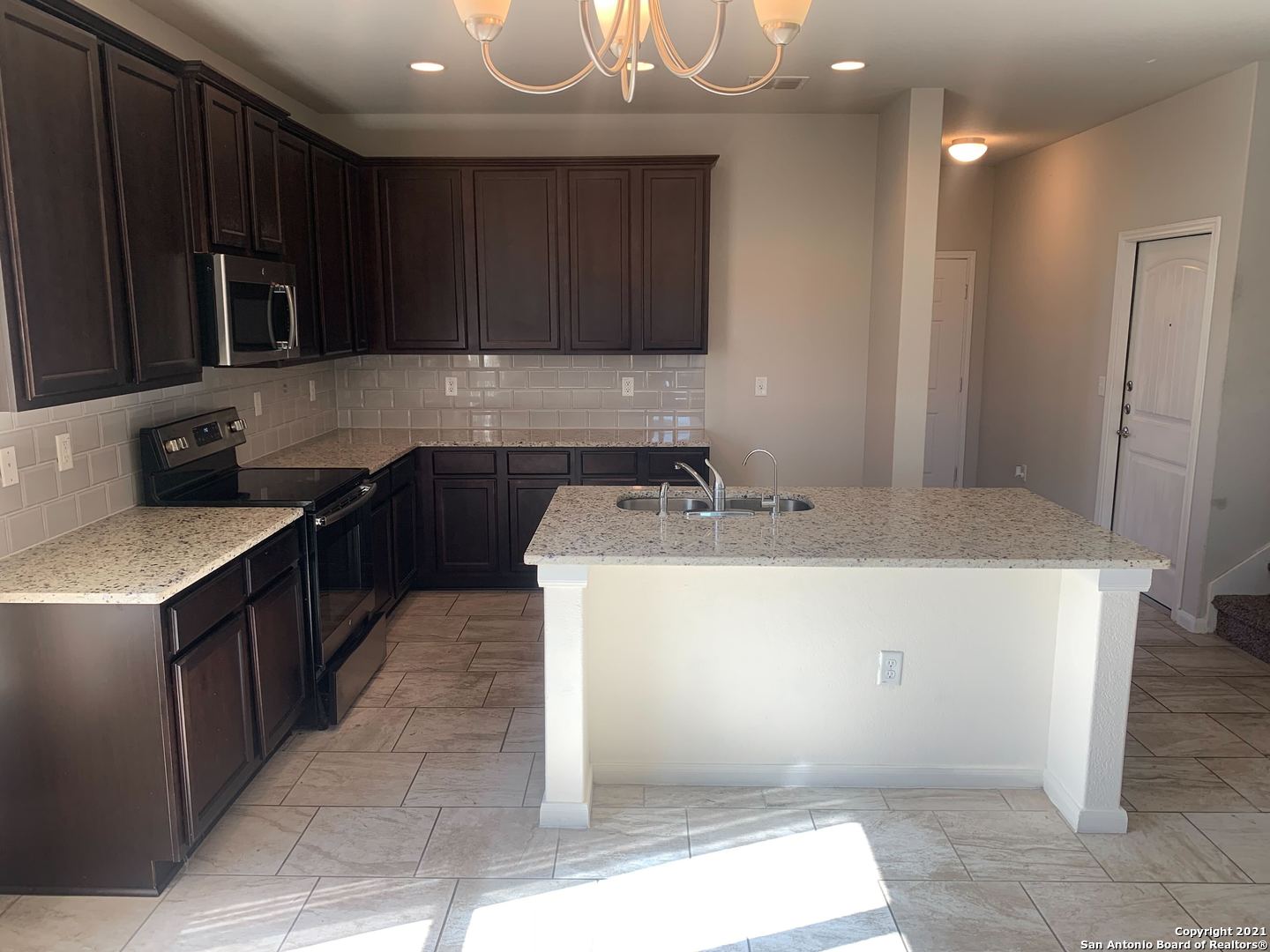 6814 Hibiscus Falls San Antonio TX 78218