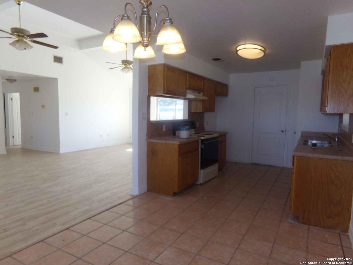 10340 Fowler Atascosa TX 78002