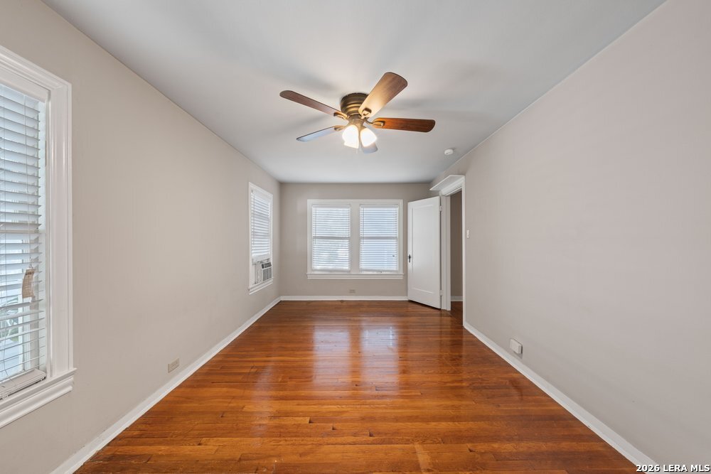 109 W Norwood Court San Antonio TX 78212