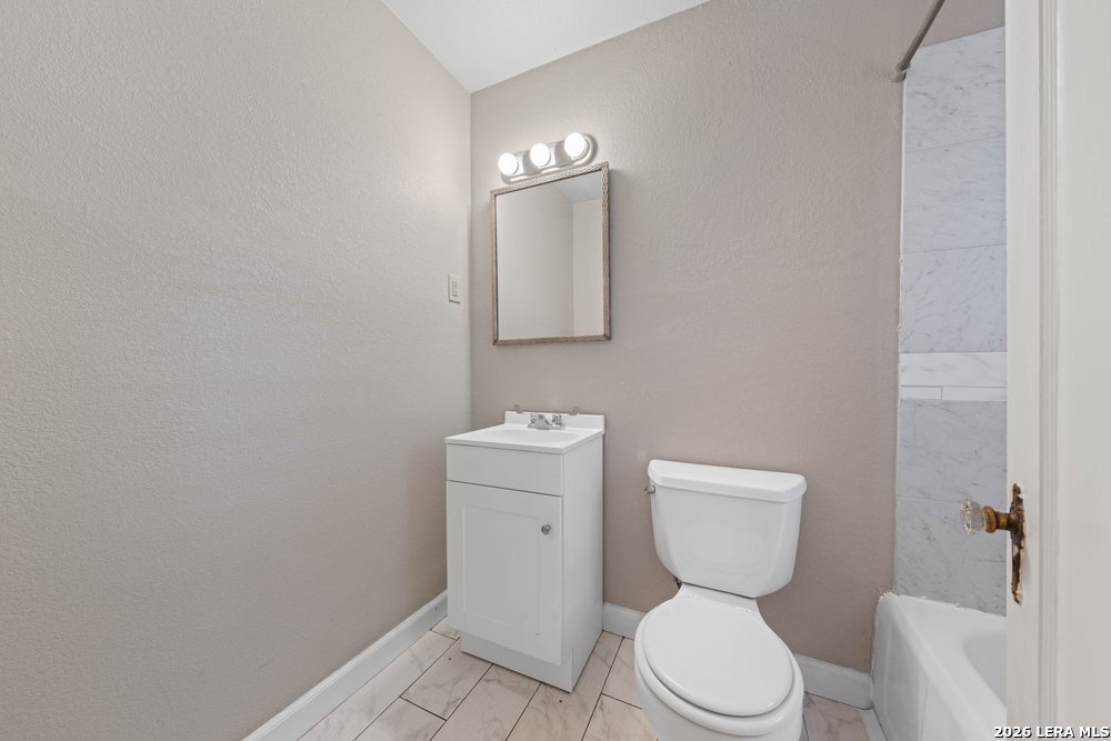 109 W Norwood Court San Antonio TX 78212