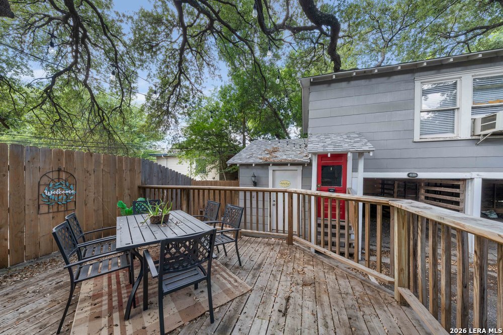 109 W Norwood Court San Antonio TX 78212