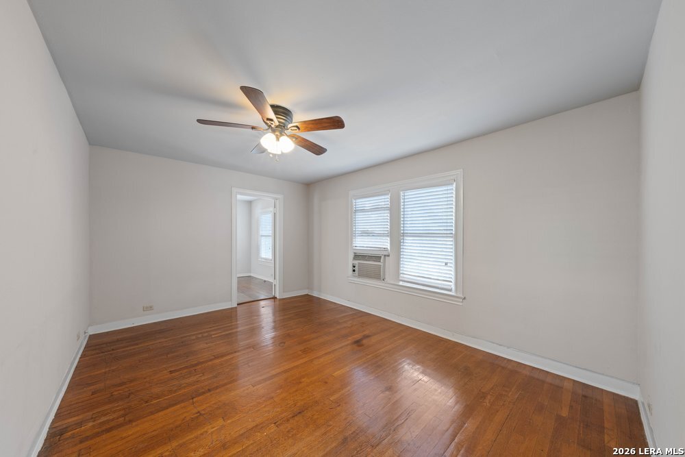 109 W Norwood Court San Antonio TX 78212