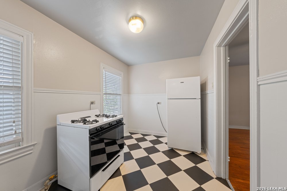 109 W Norwood Court San Antonio TX 78212