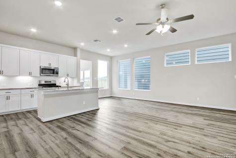 7911 Needle Creek San Antonio TX 78249