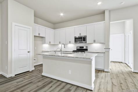 7911 Needle Creek San Antonio TX 78249