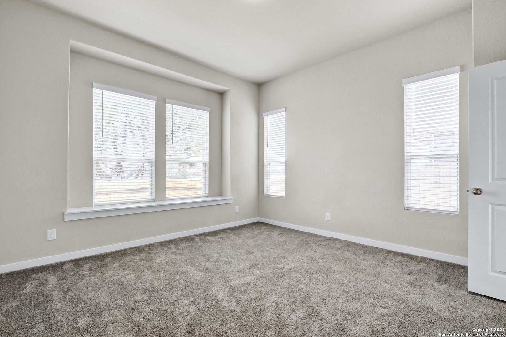 7911 Needle Creek San Antonio TX 78249