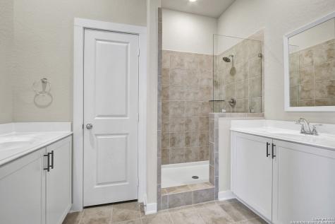 7911 Needle Creek San Antonio TX 78249