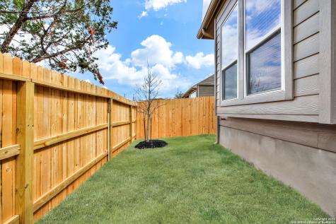 7911 Needle Creek San Antonio TX 78249