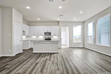 7911 Needle Creek San Antonio TX 78249
