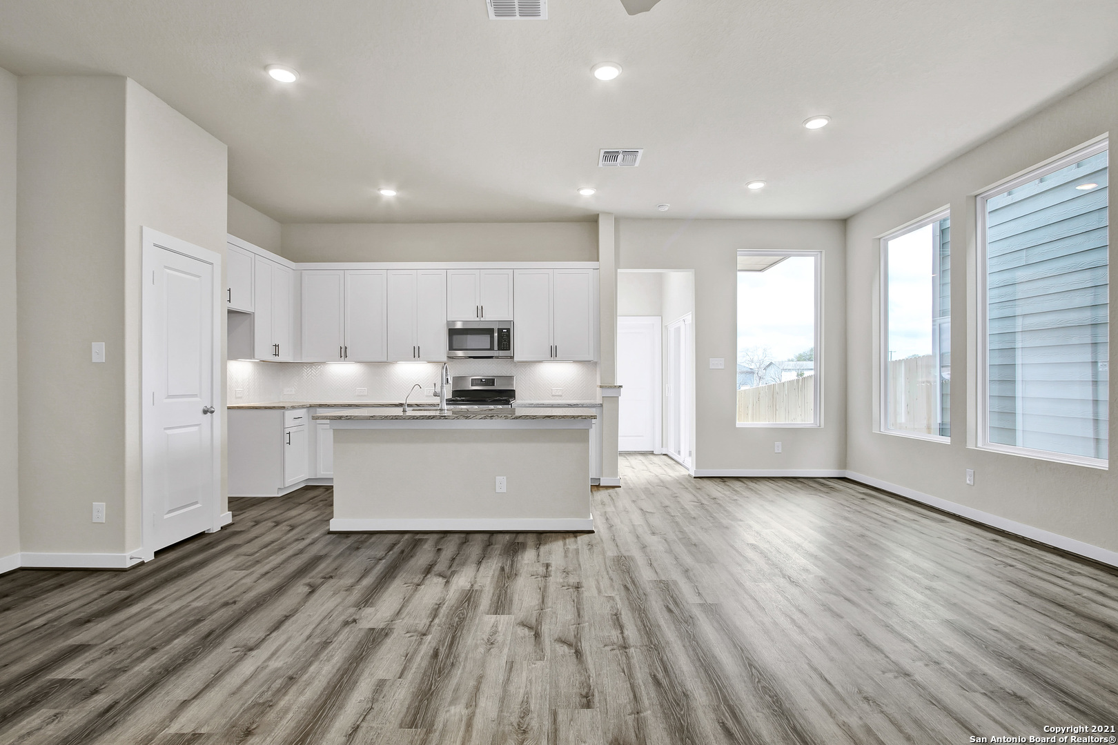 7911 Needle Creek San Antonio TX 78249