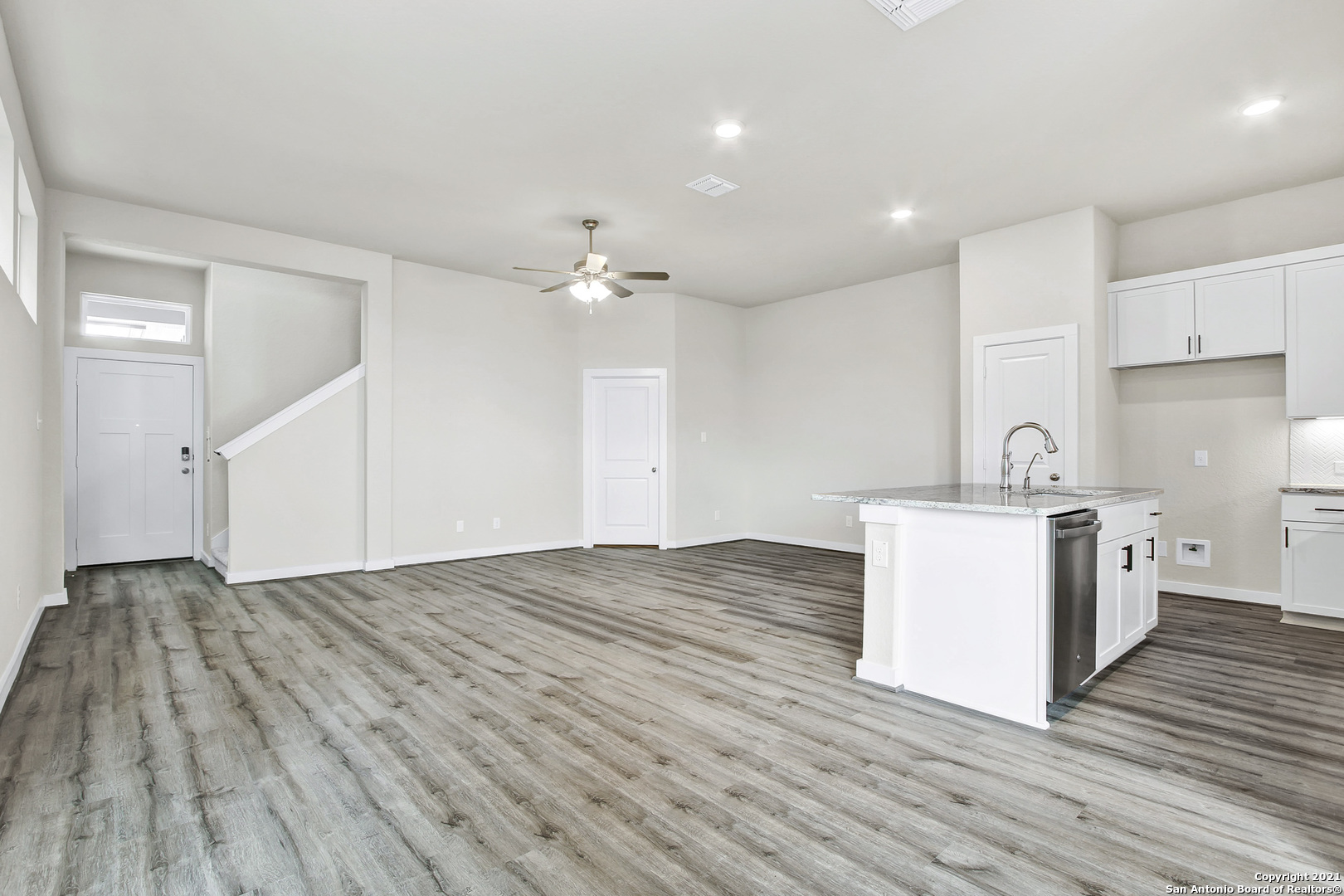 7911 Needle Creek San Antonio TX 78249