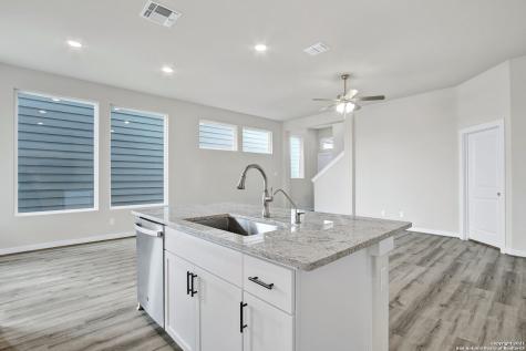 7911 Needle Creek San Antonio TX 78249