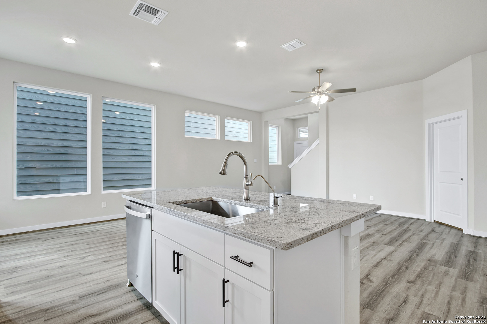 7911 Needle Creek San Antonio TX 78249