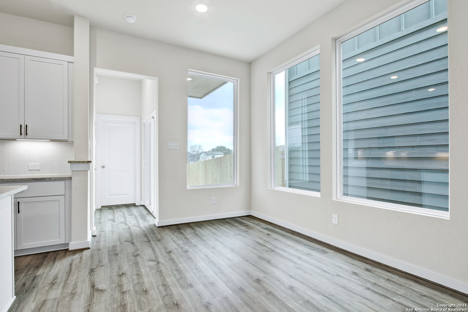 7911 Needle Creek San Antonio TX 78249