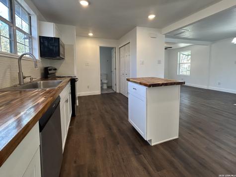 715 W Gerald San Antonio TX 78221