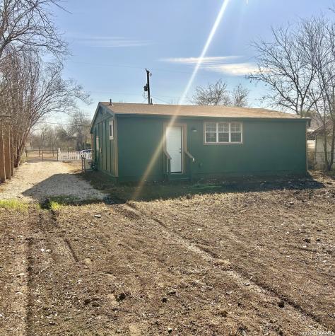 715 W Gerald San Antonio TX 78221