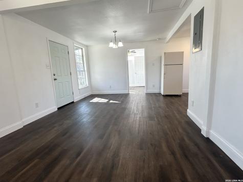 715 W Gerald San Antonio TX 78221