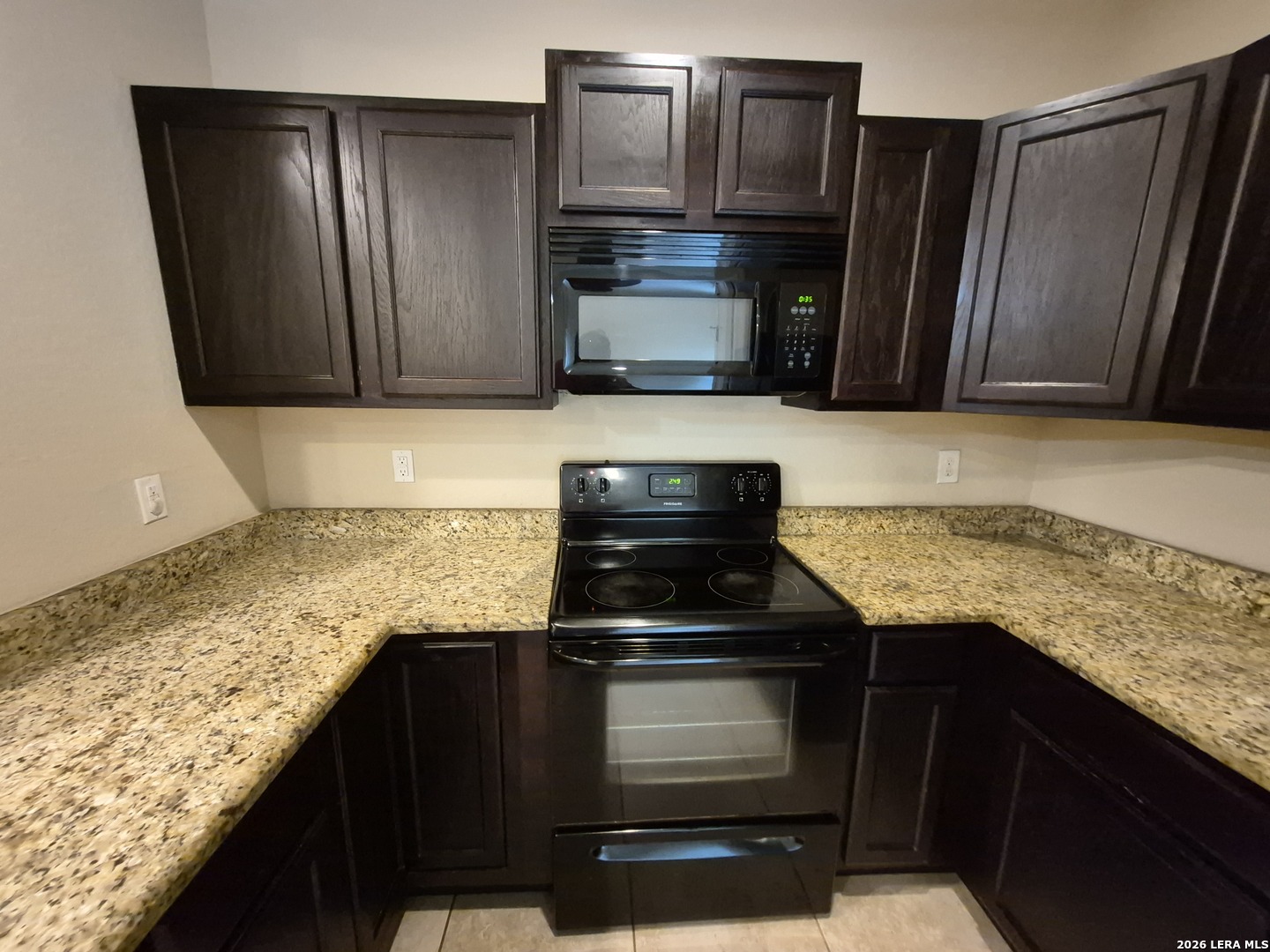16824 Dancing Ava Selma TX 78154