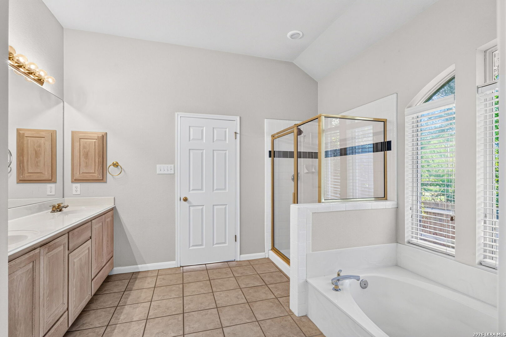 48 Silverhorn Drive San Antonio TX 78216