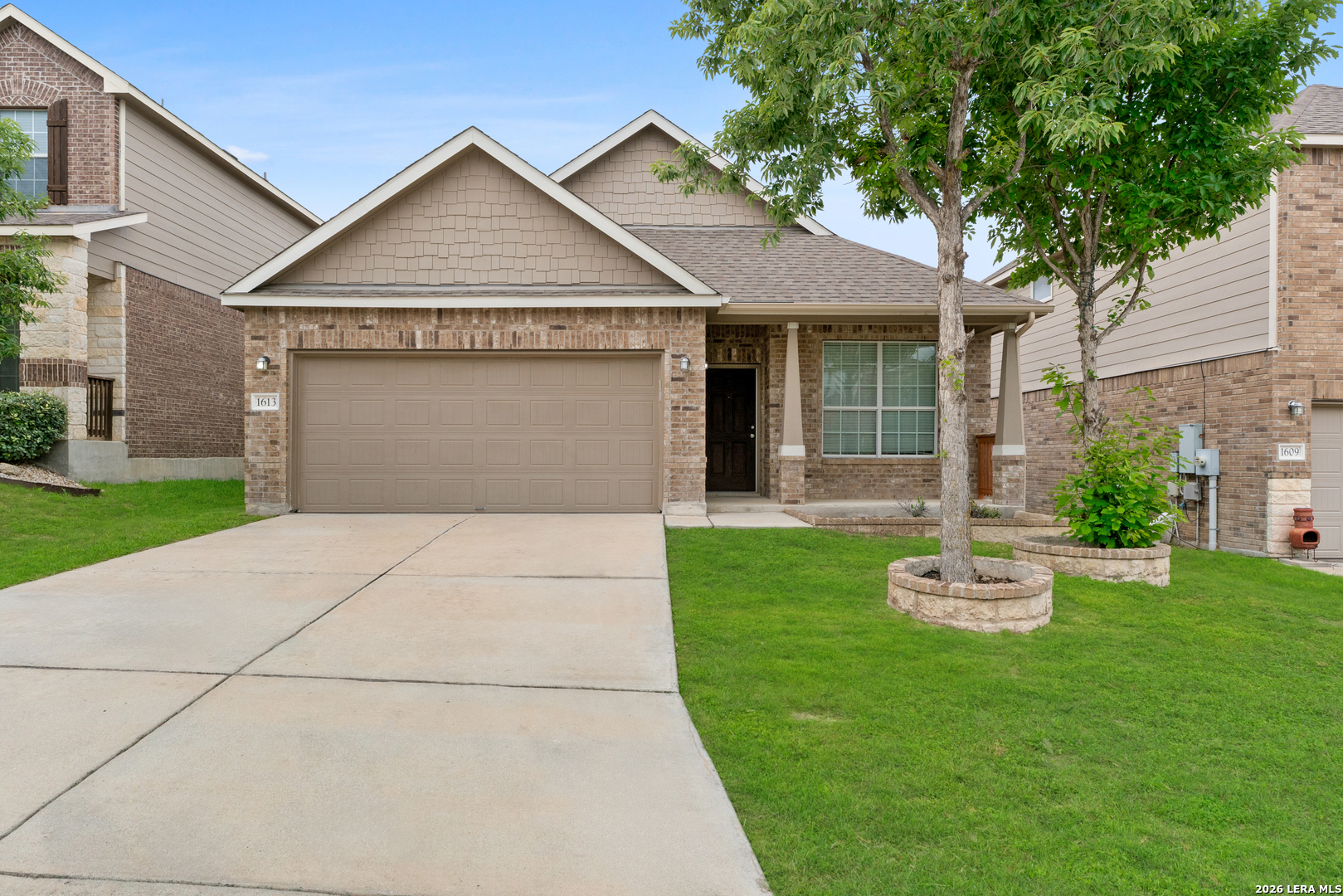 1613 Desert Candle San Antonio TX 78245