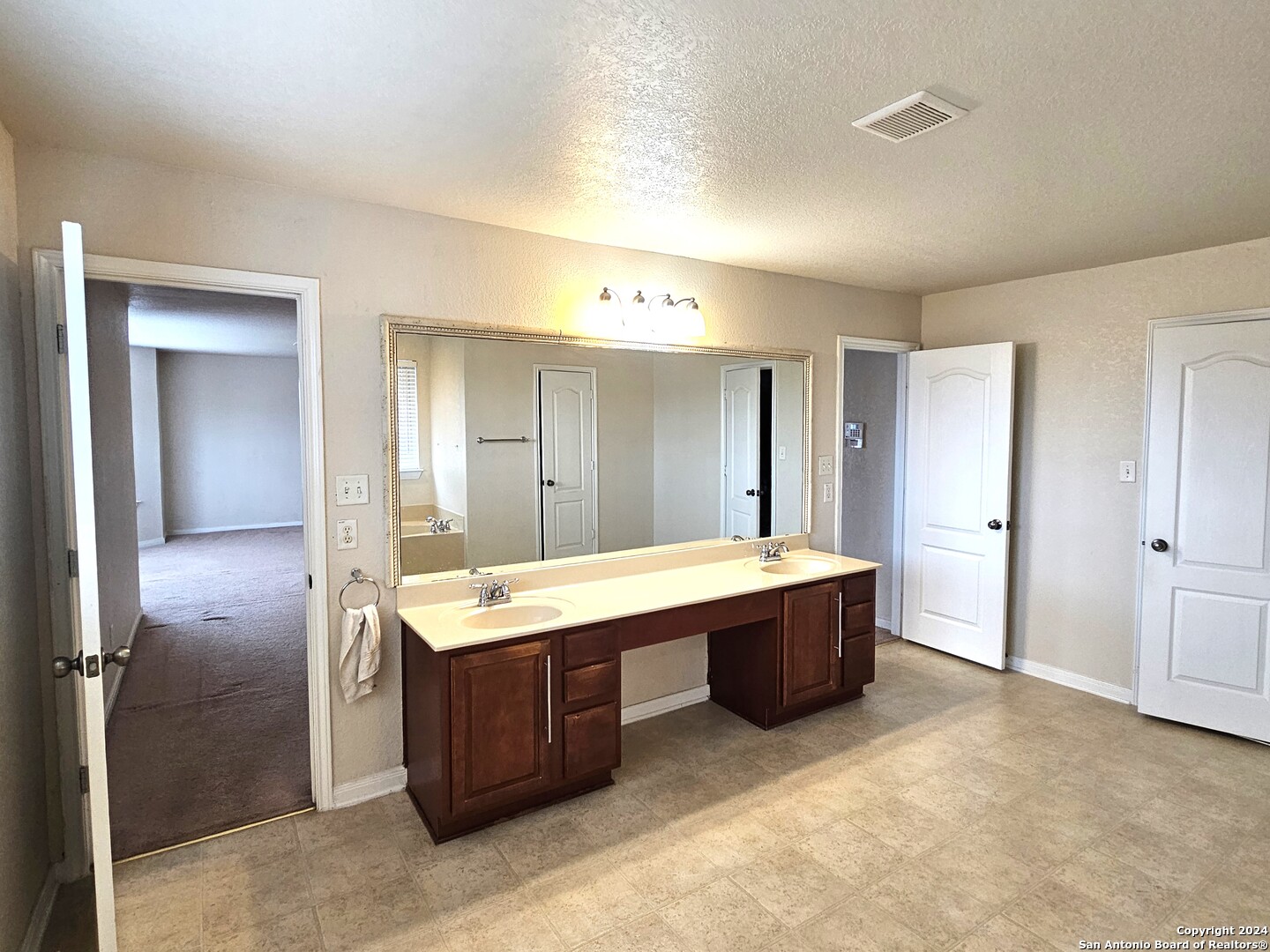 208 Springtree Cove Cibolo TX 78108