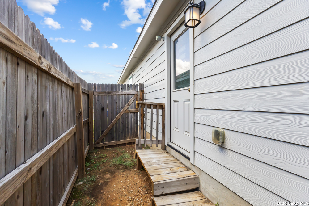 8020 Nube Medina San Antonio TX 78252