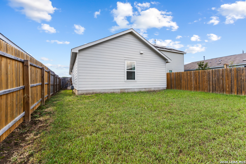 8020 Nube Medina San Antonio TX 78252