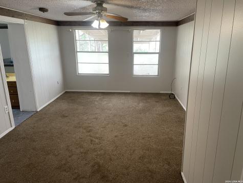 2279 N Highway 16 Jourdanton TX 78026