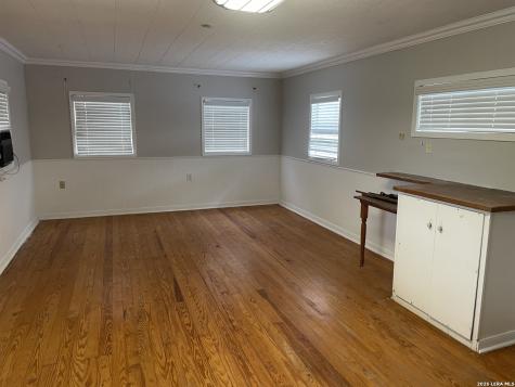 2279 N Highway 16 Jourdanton TX 78026