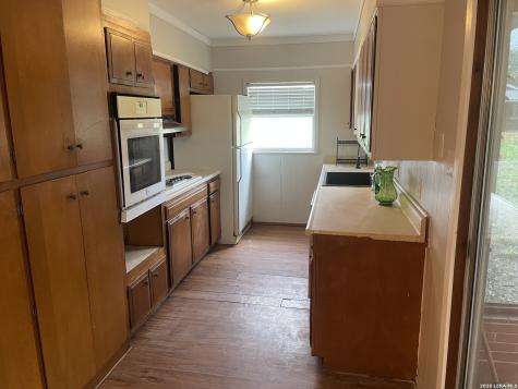 2279 N Highway 16 Jourdanton TX 78026