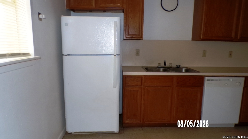 1703 S Washington Beeville TX 78102