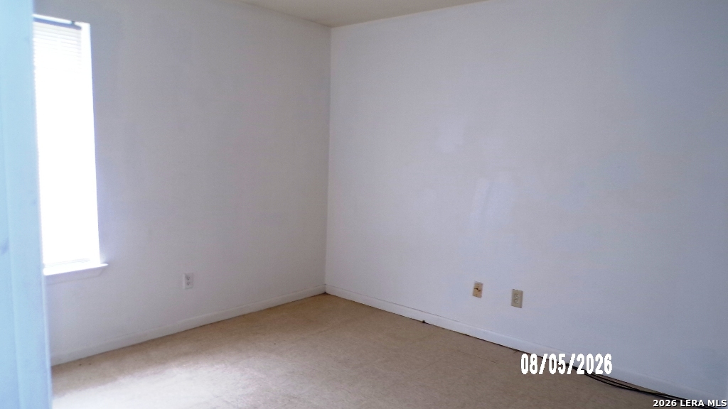 1703 S Washington Beeville TX 78102