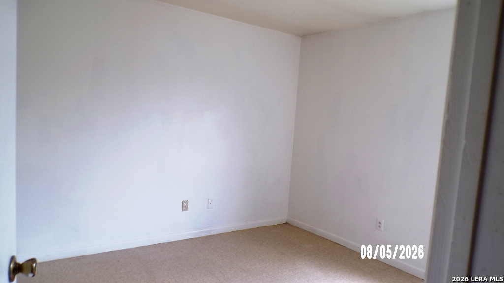 1703 S Washington Beeville TX 78102