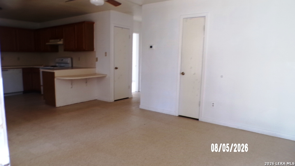 1703 S Washington Beeville TX 78102