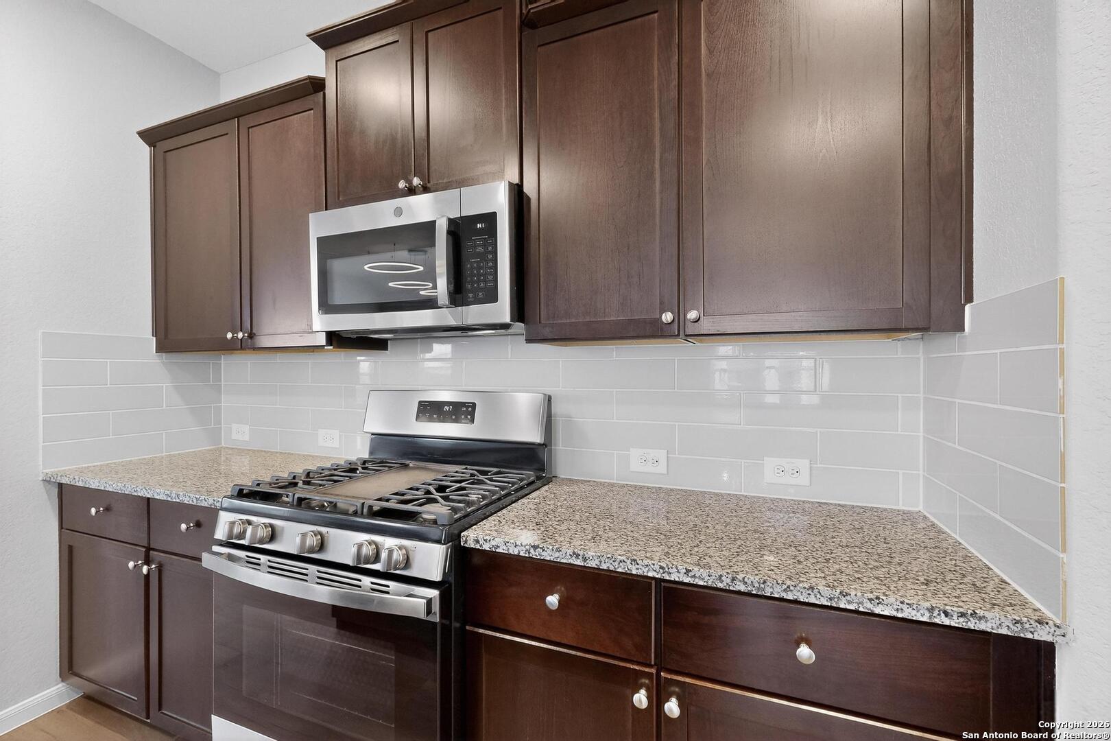 6806 Bale Ridge San Antonio TX 78252